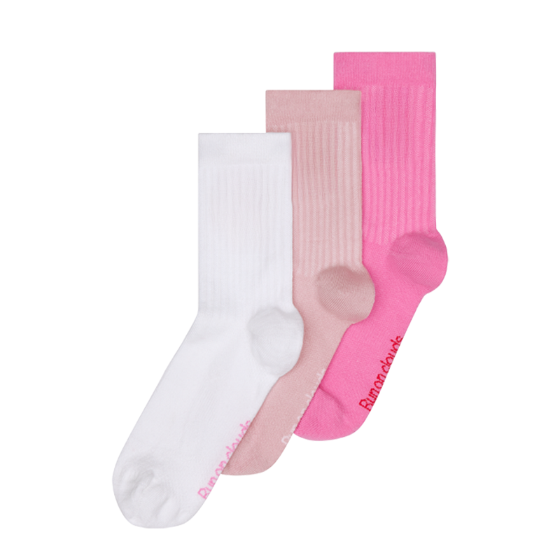 free 3-pair socks gift
